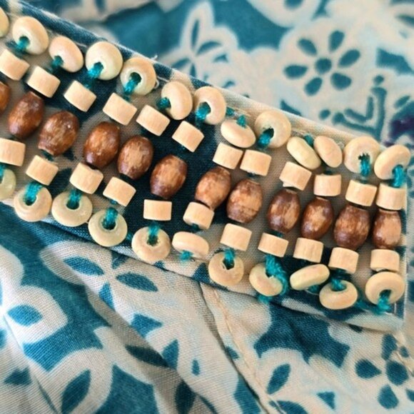 Talbots Women's Blouse Size Small Petite SP Blue Green Tropical Wood Beading - Picture 3 of 15